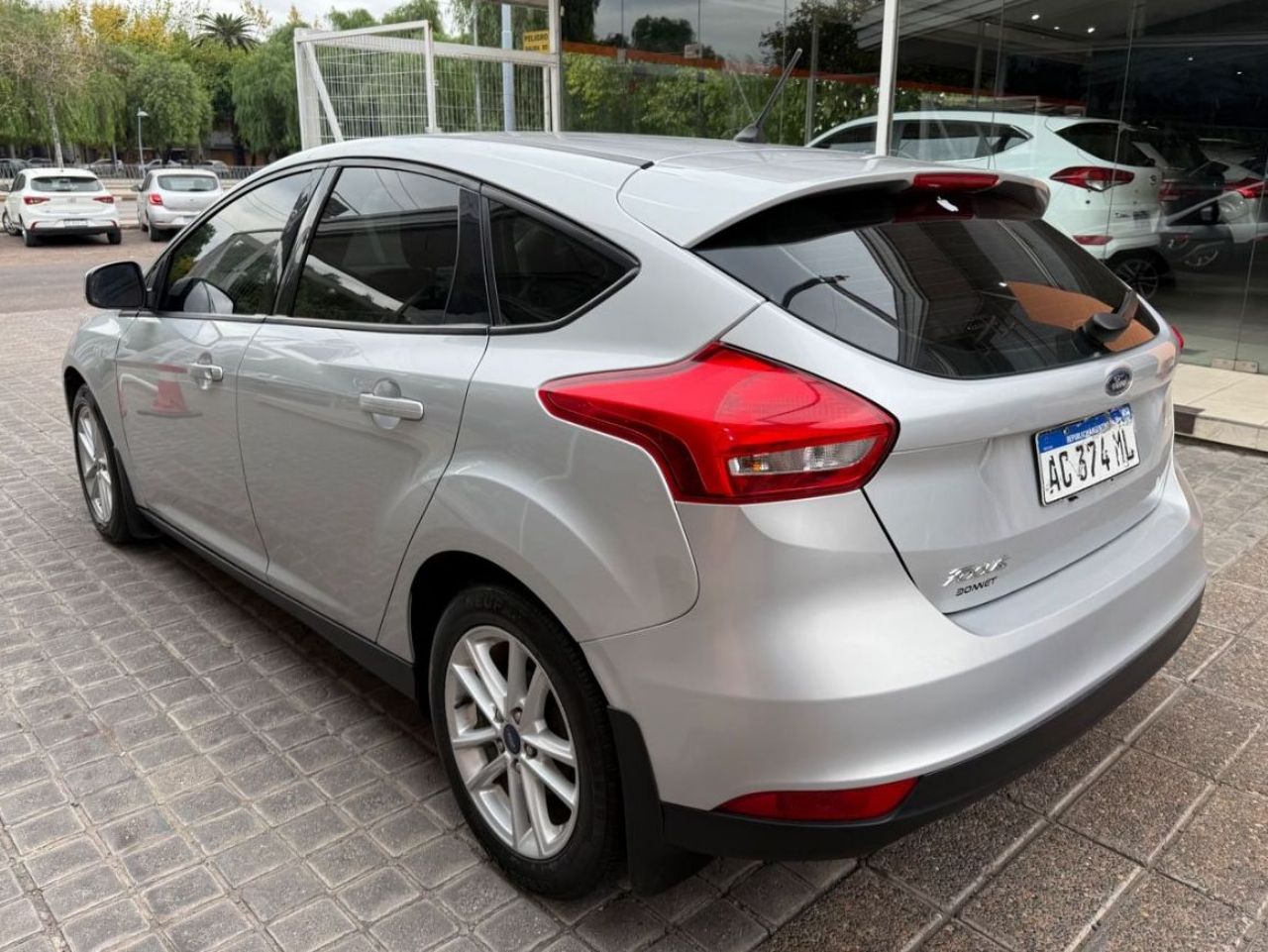 Ford Focus Usado Financiado en Mendoza, deRuedas