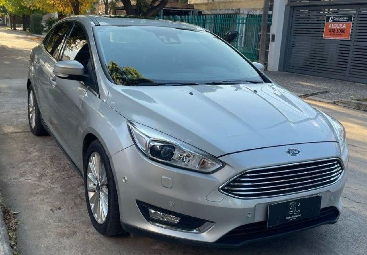 Ford Focus Usado Financiado en Córdoba, deRuedas
