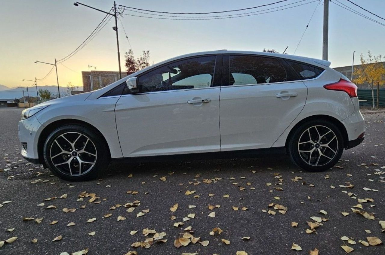 Ford Focus Usado en Mendoza, deRuedas