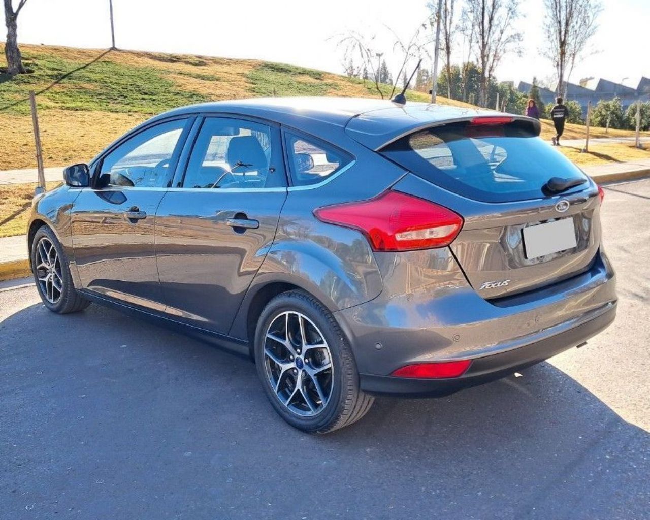 Ford Focus Usado Financiado en Mendoza, deRuedas