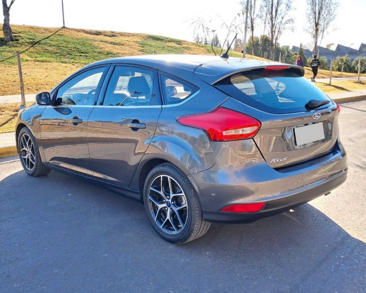 Ford Focus Usado Financiado en Mendoza, deRuedas