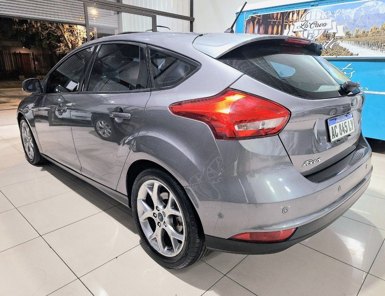Ford Focus Usado Financiado en Mendoza, deRuedas