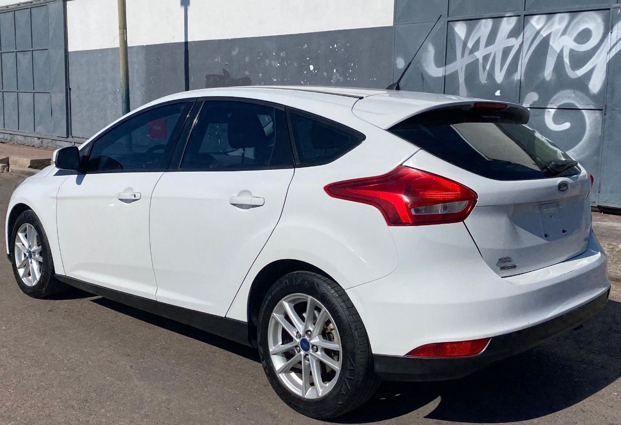 Ford Focus Usado Financiado en Mendoza, deRuedas