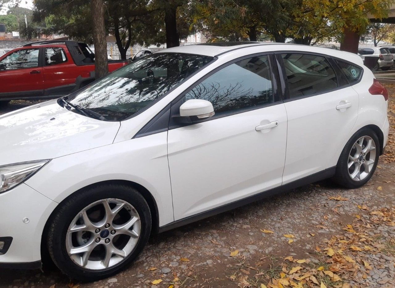 Ford Focus Usado en Tucumán, deRuedas