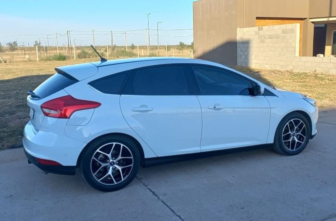Ford Focus Usado Financiado en Córdoba, deRuedas