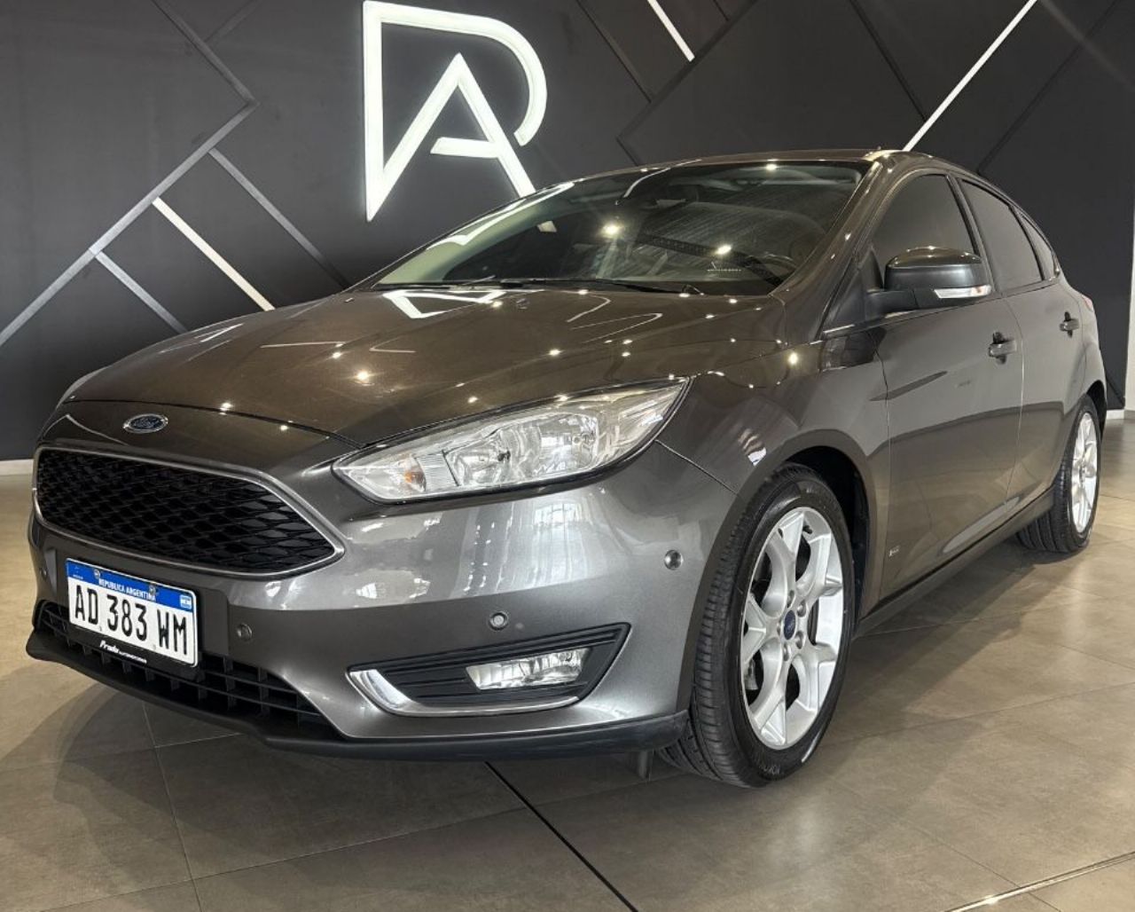 Ford Focus Usado Financiado en Mendoza, deRuedas