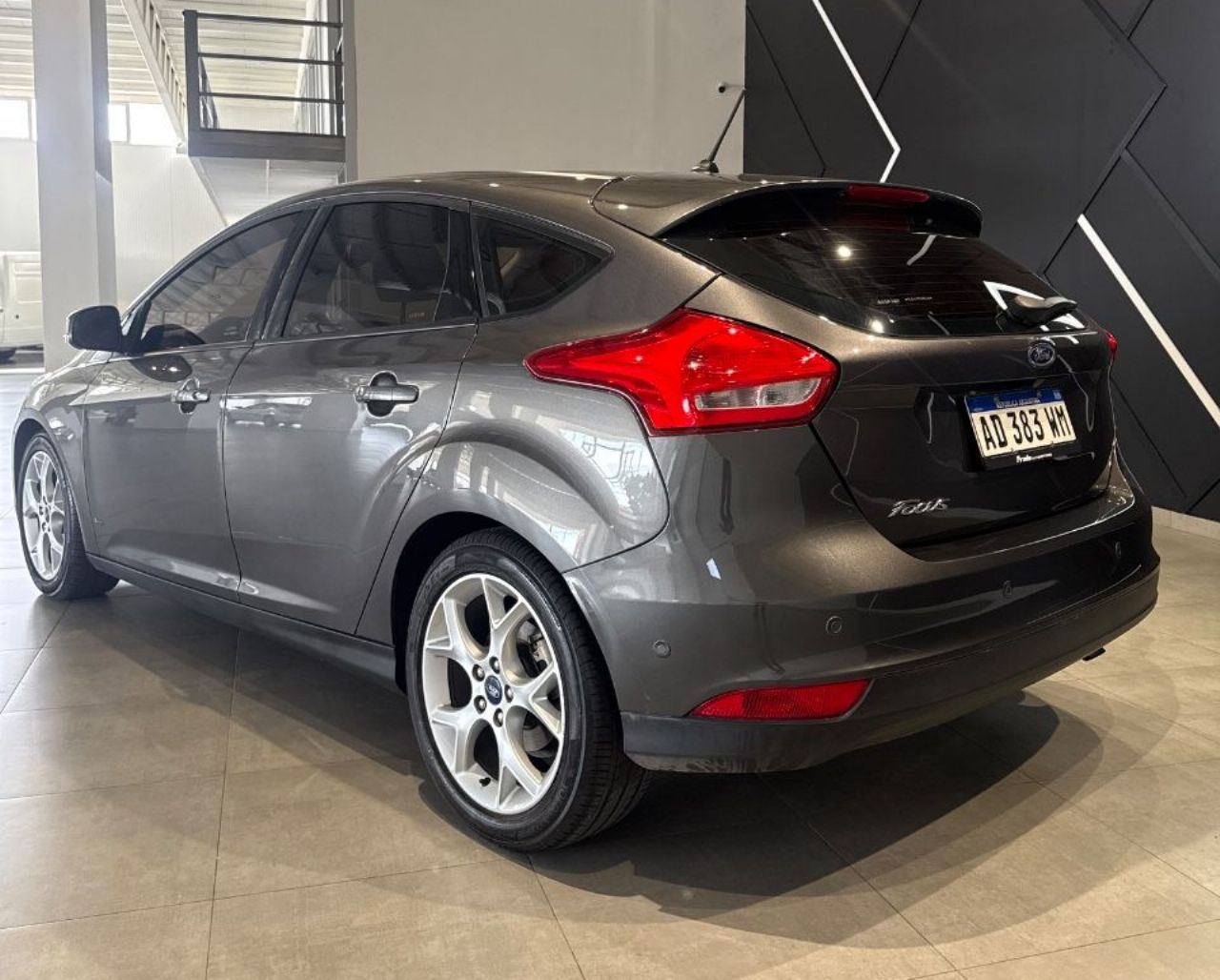 Ford Focus Usado Financiado en Mendoza, deRuedas