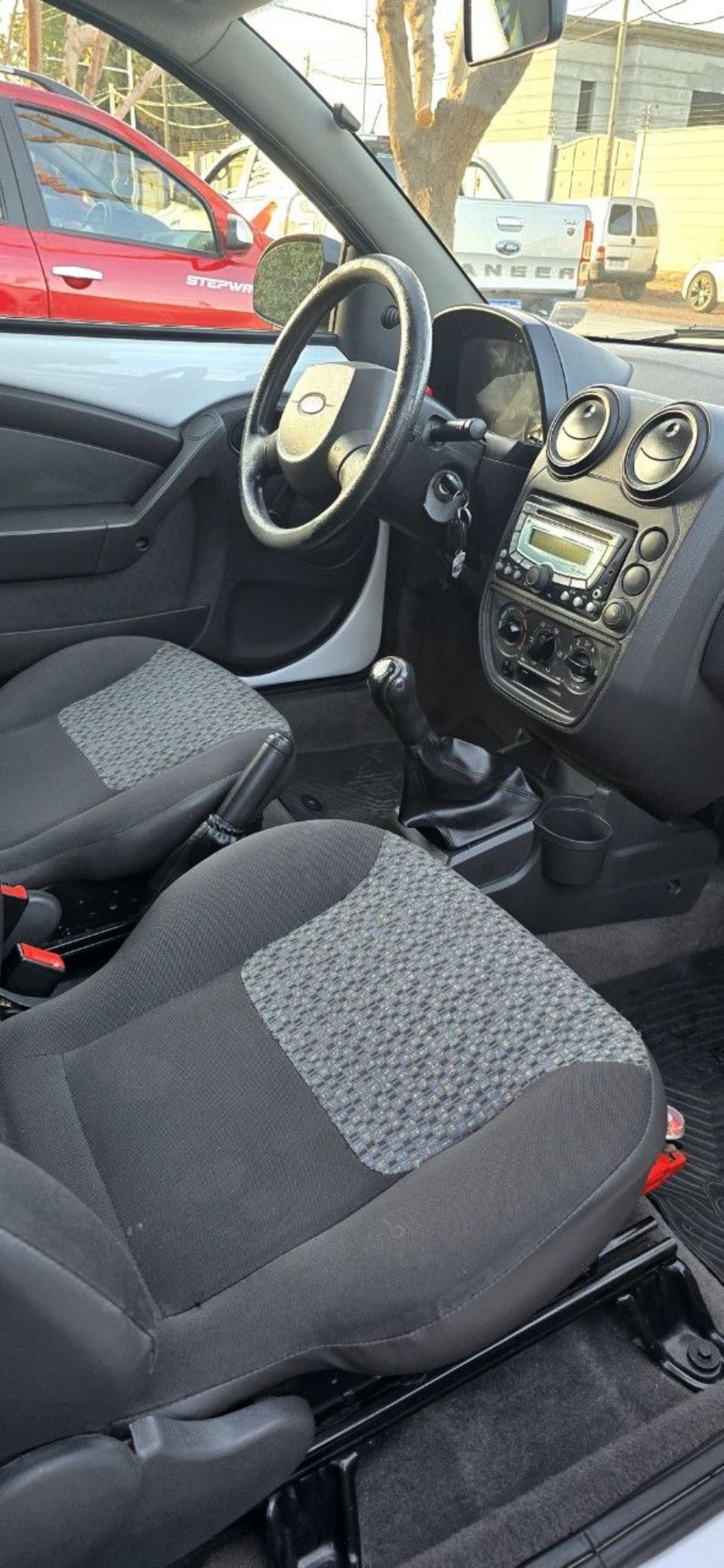 Ford Ka Usado Financiado en Mendoza, deRuedas