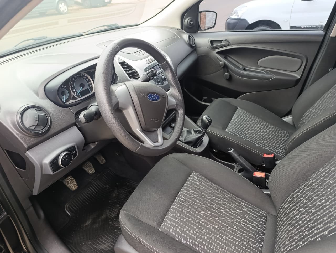 Ford Ka Usado Financiado en Mendoza, deRuedas