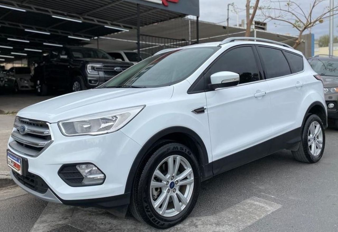 Ford Kuga Usado en San Juan, deRuedas