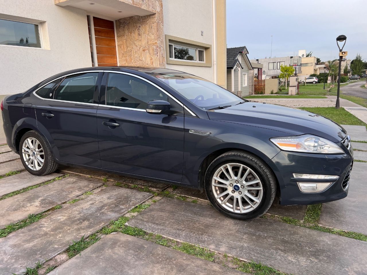 Ford Mondeo Usado en Buenos Aires, deRuedas