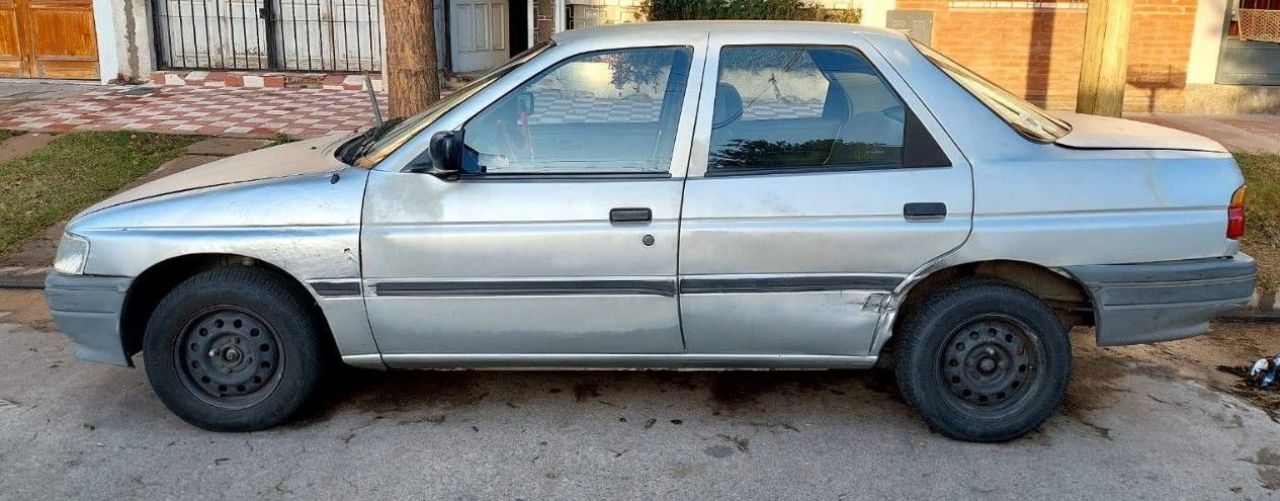 Ford Orion Usado en Córdoba, deRuedas