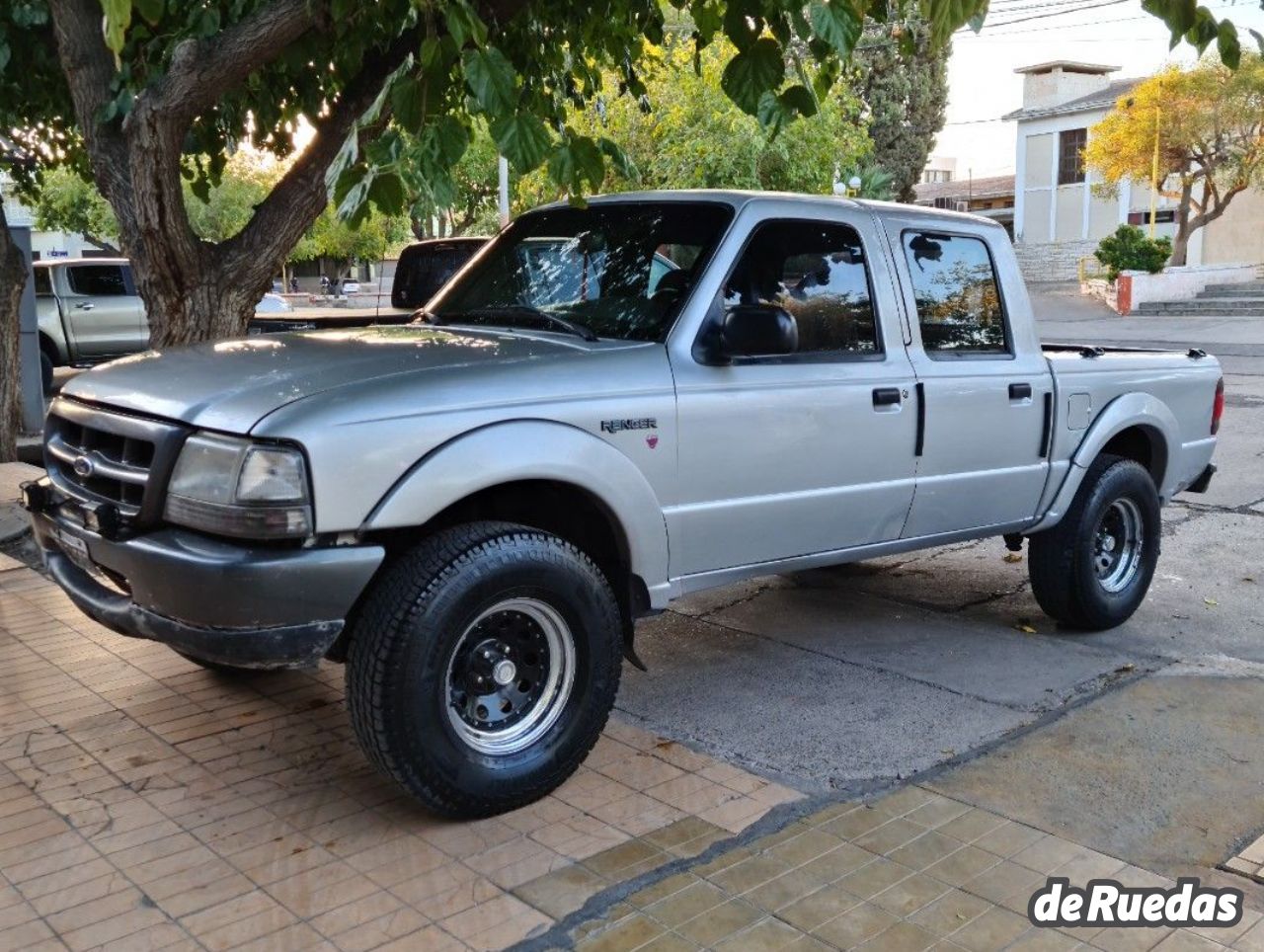 Ford Ranger Usada en San Juan, deRuedas