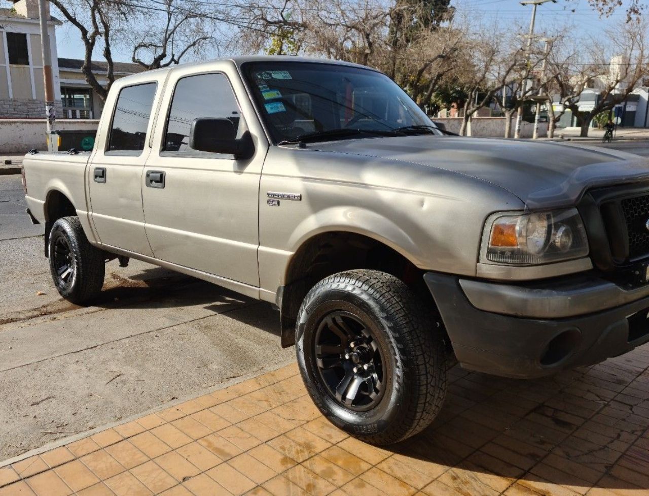 Ford Ranger Usada en San Juan, deRuedas