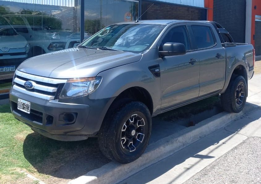 Ford Ranger Usada en San Juan, deRuedas