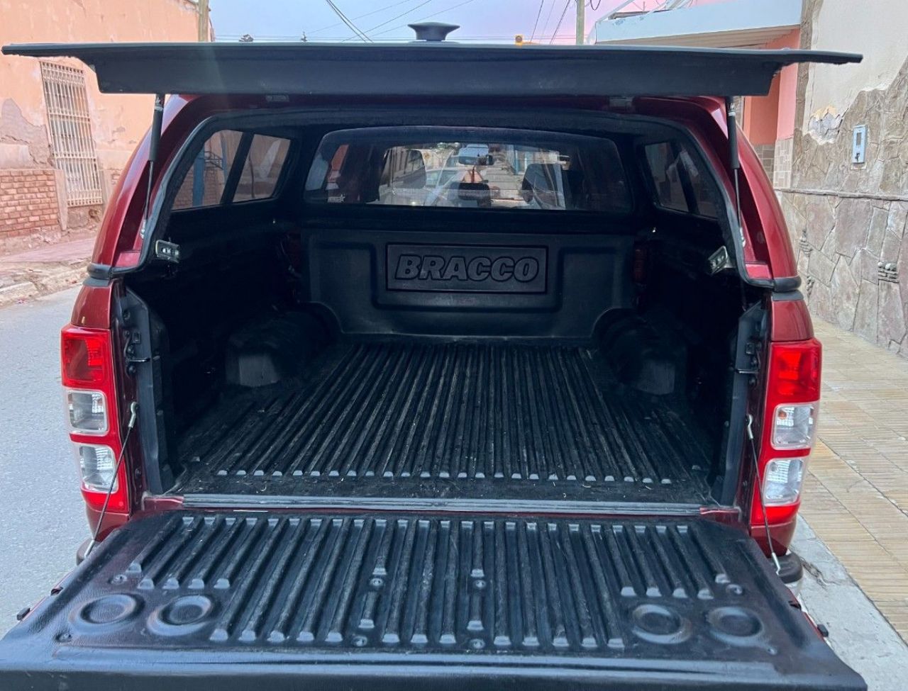 Ford Ranger Usada en San Juan, deRuedas