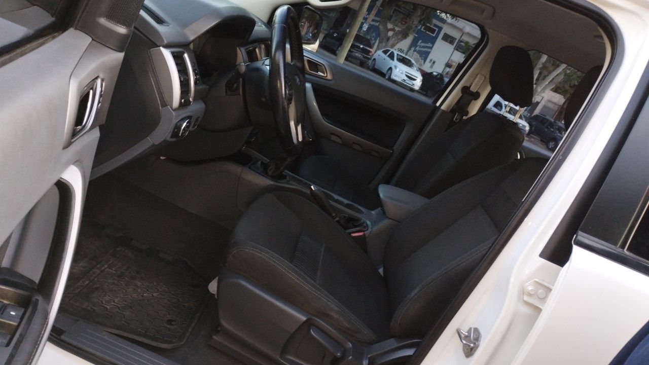 Ford Ranger Usada en San Juan, deRuedas