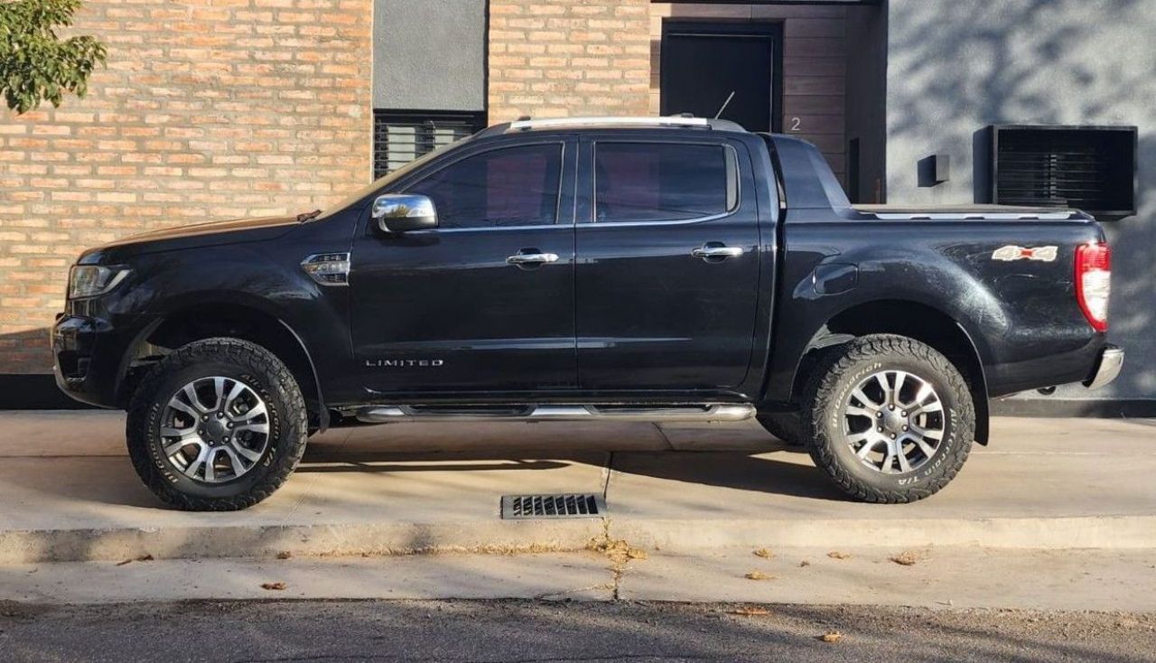 Ford Ranger Usada en San Juan, deRuedas