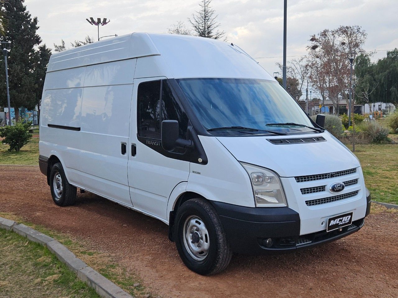 Ford Transit Usada Financiado en Mendoza, deRuedas
