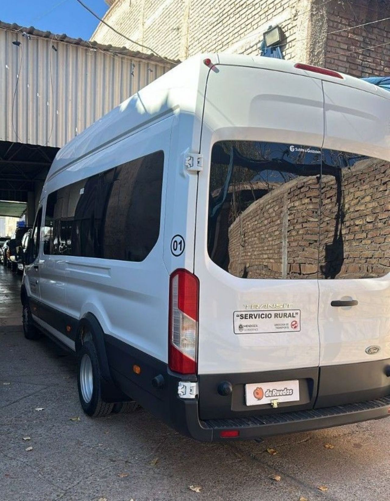 Ford Transit Usada Financiado en Mendoza, deRuedas