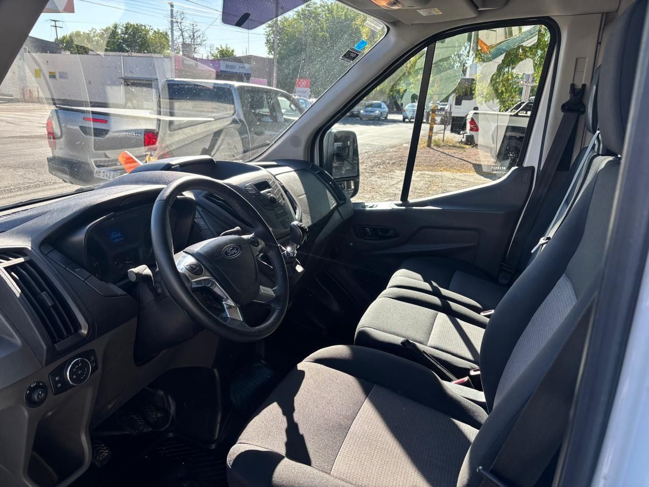Ford Transit Usada Financiado en Mendoza, deRuedas