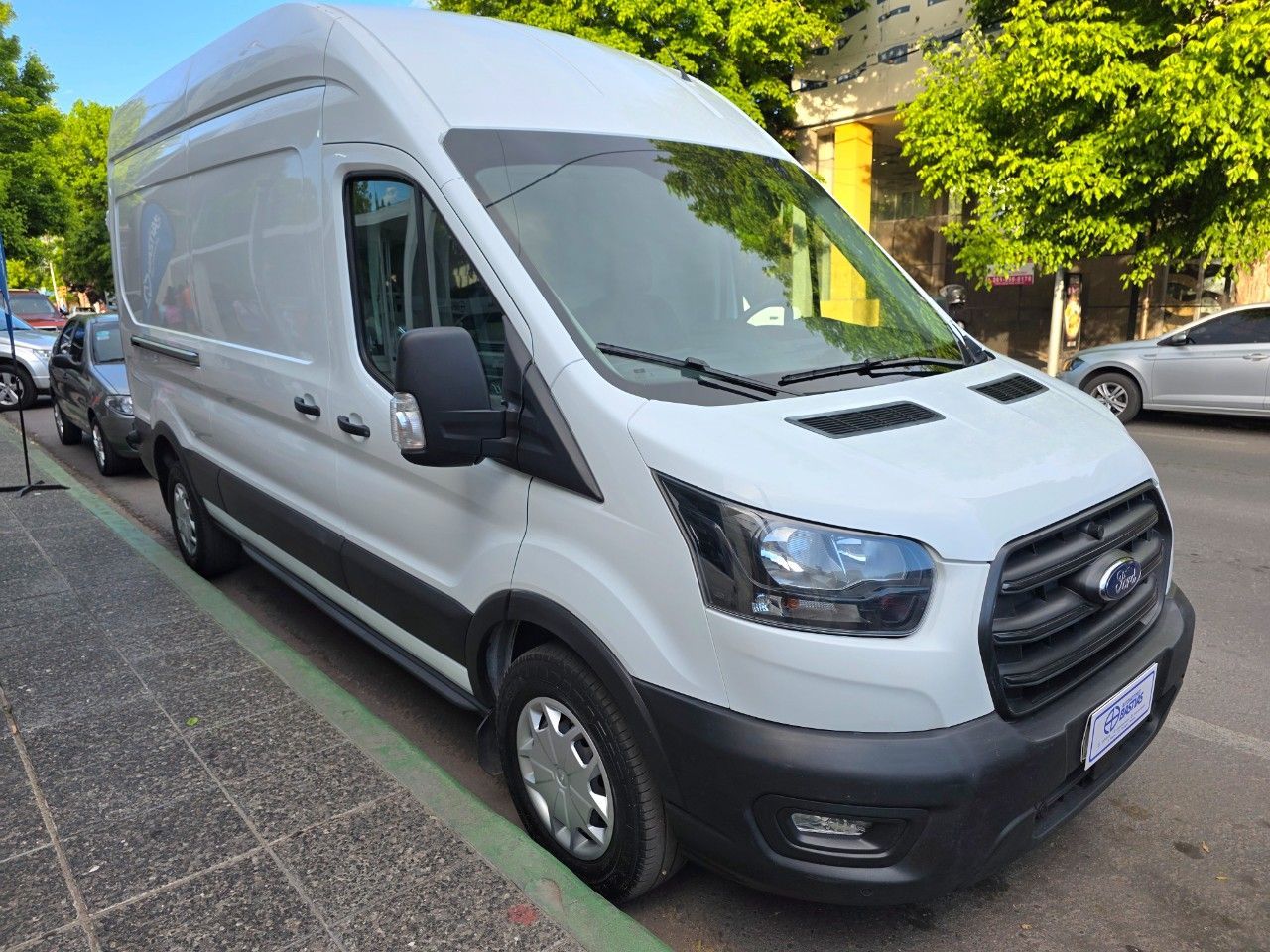 Ford Transit Usada Financiado en Mendoza, deRuedas