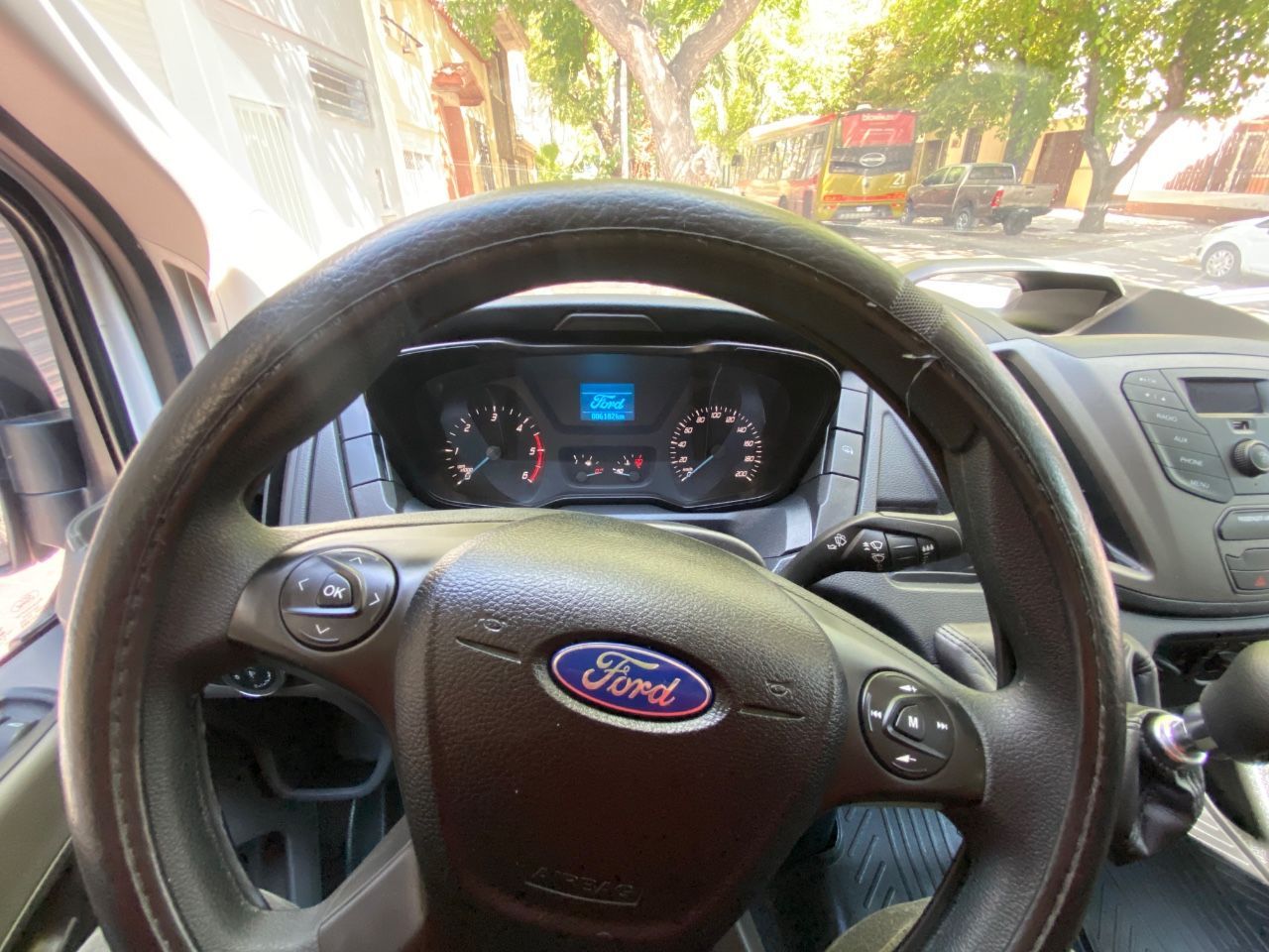 Ford Transit Usada Financiado en Mendoza, deRuedas