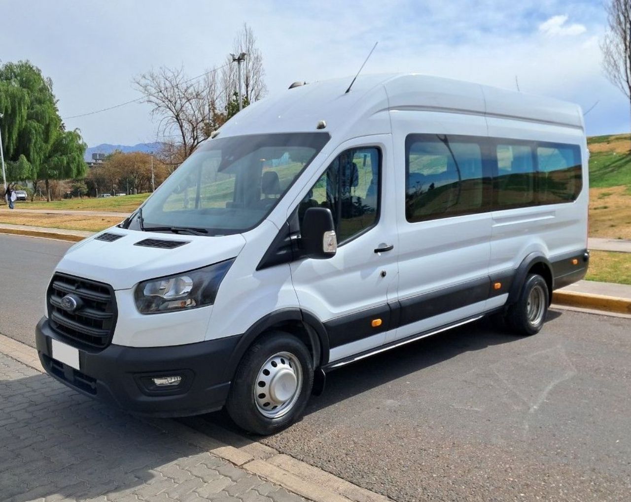 Ford Transit Usada Financiado en Mendoza, deRuedas