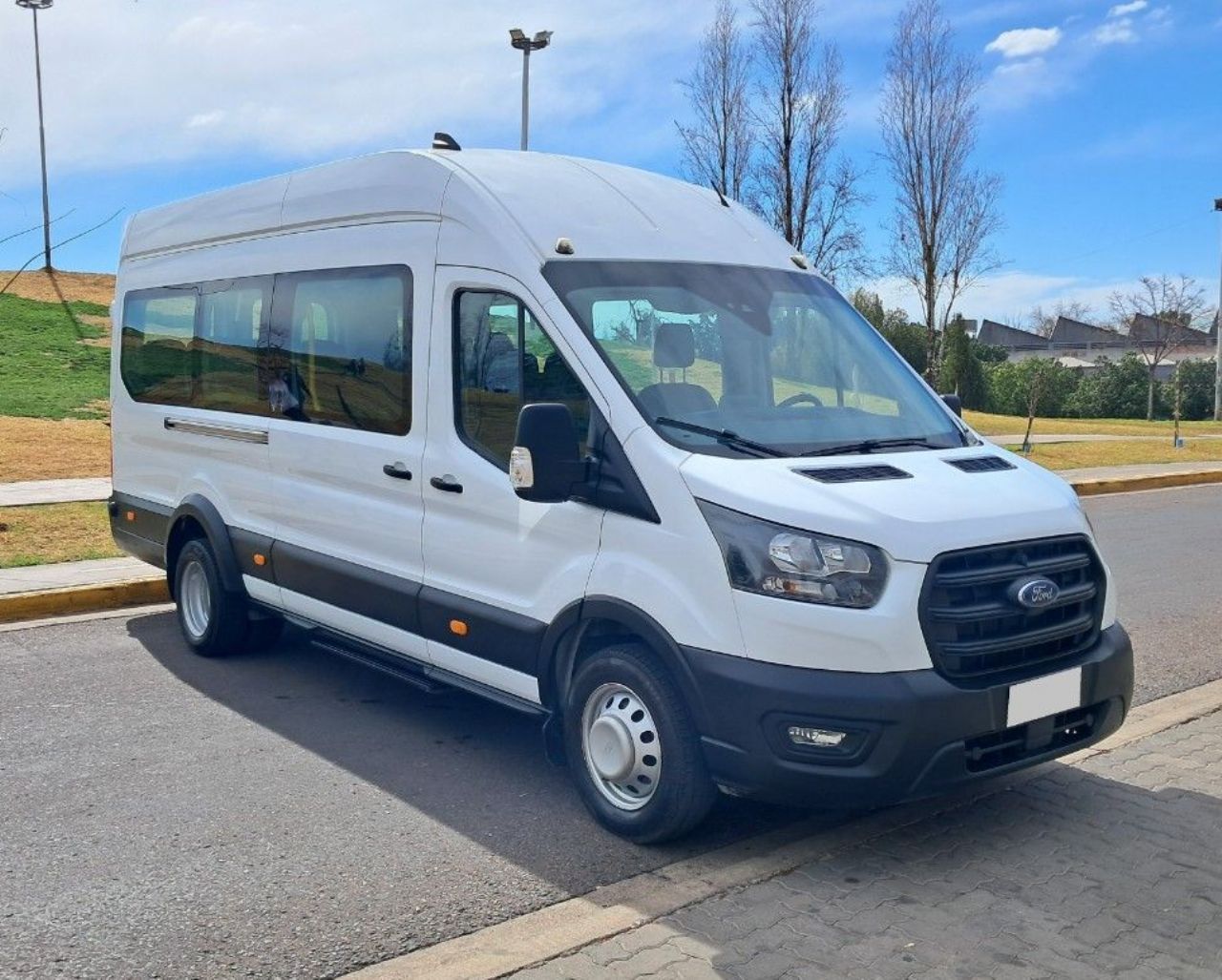 Ford Transit Usada Financiado en Mendoza, deRuedas