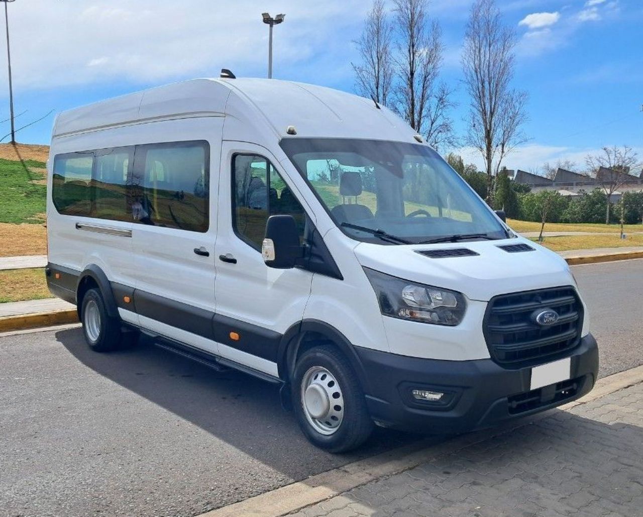 Ford Transit Usada Financiado en Mendoza, deRuedas