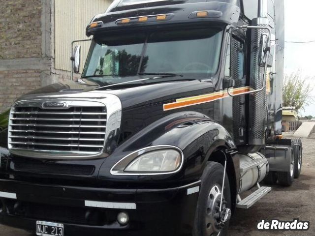 Freightliner Columbia Usado en Mendoza, deRuedas