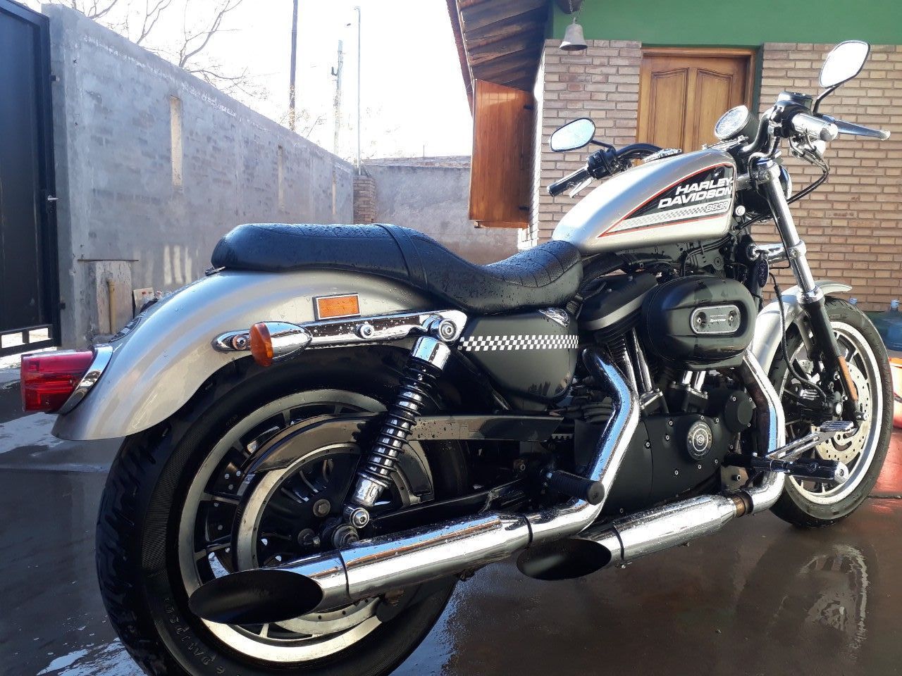Harley Davidson 883 Usada en Mendoza, deRuedas