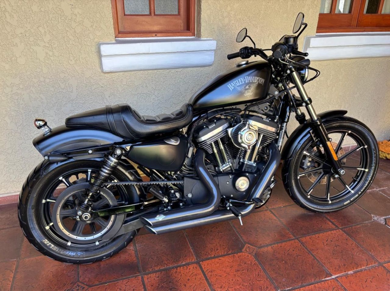 Harley Davidson 883 Usada en Mendoza, deRuedas