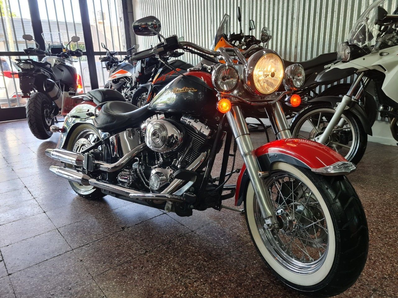 Harley Davidson Softail de Luxe Usada en Mendoza, deRuedas