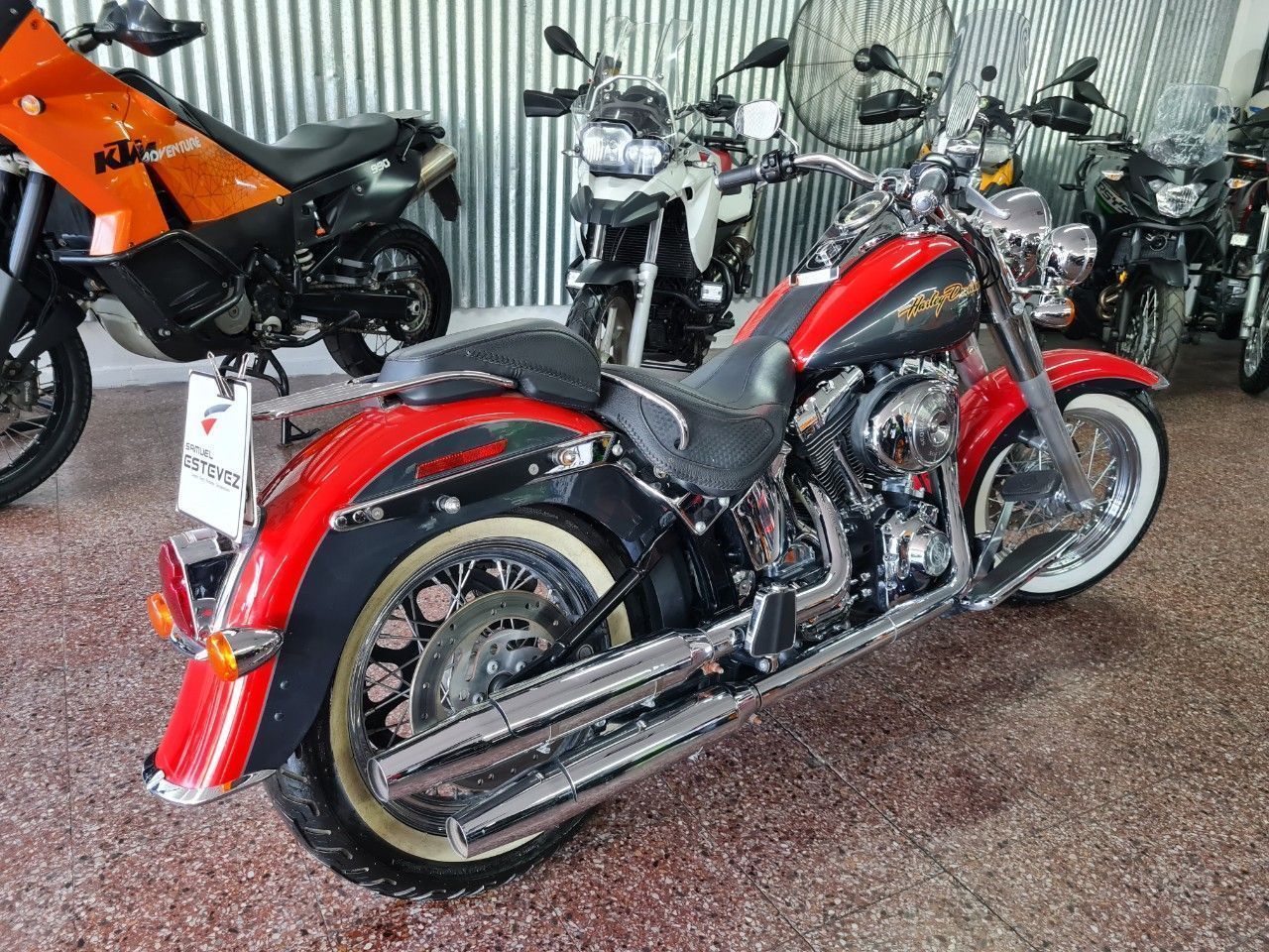 Harley Davidson Softail de Luxe Usada en Mendoza, deRuedas