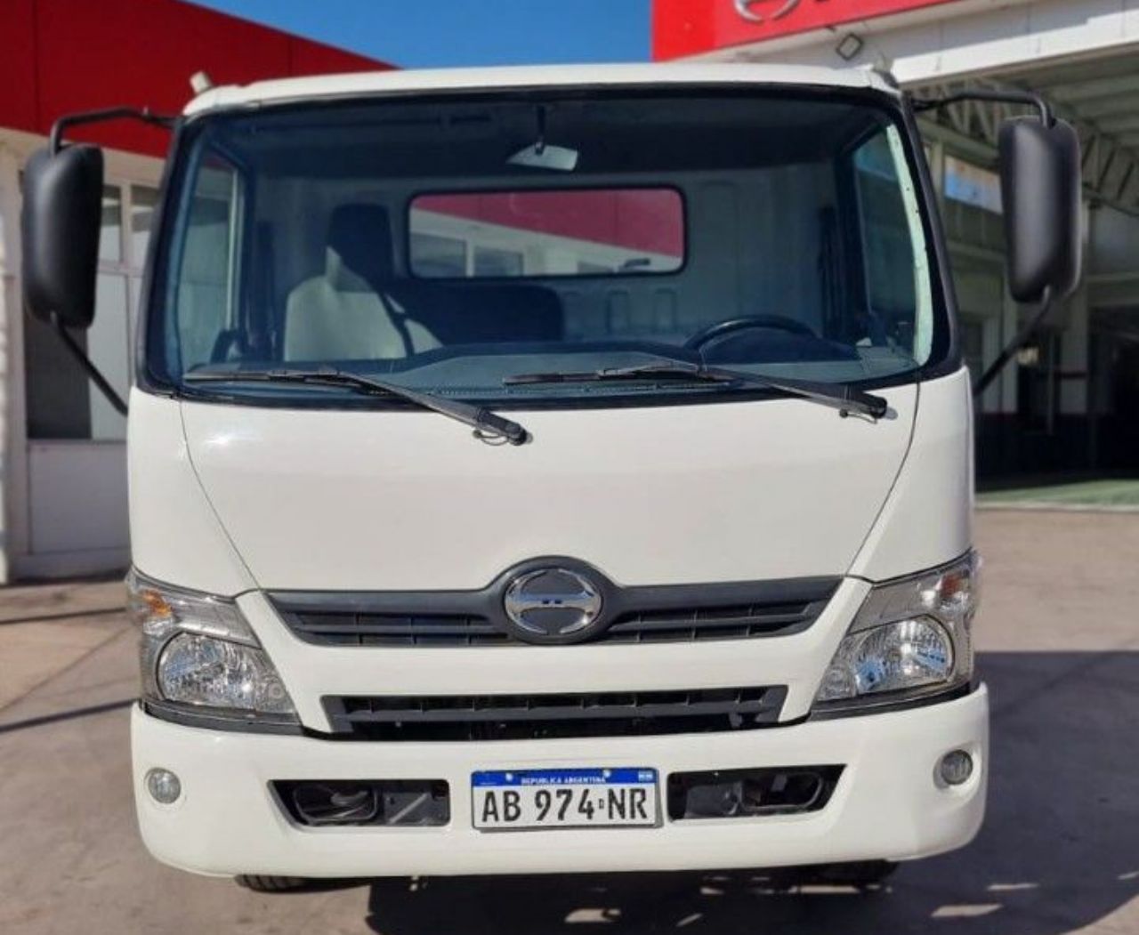 Hino Serie 300 Usado en Mendoza, deRuedas