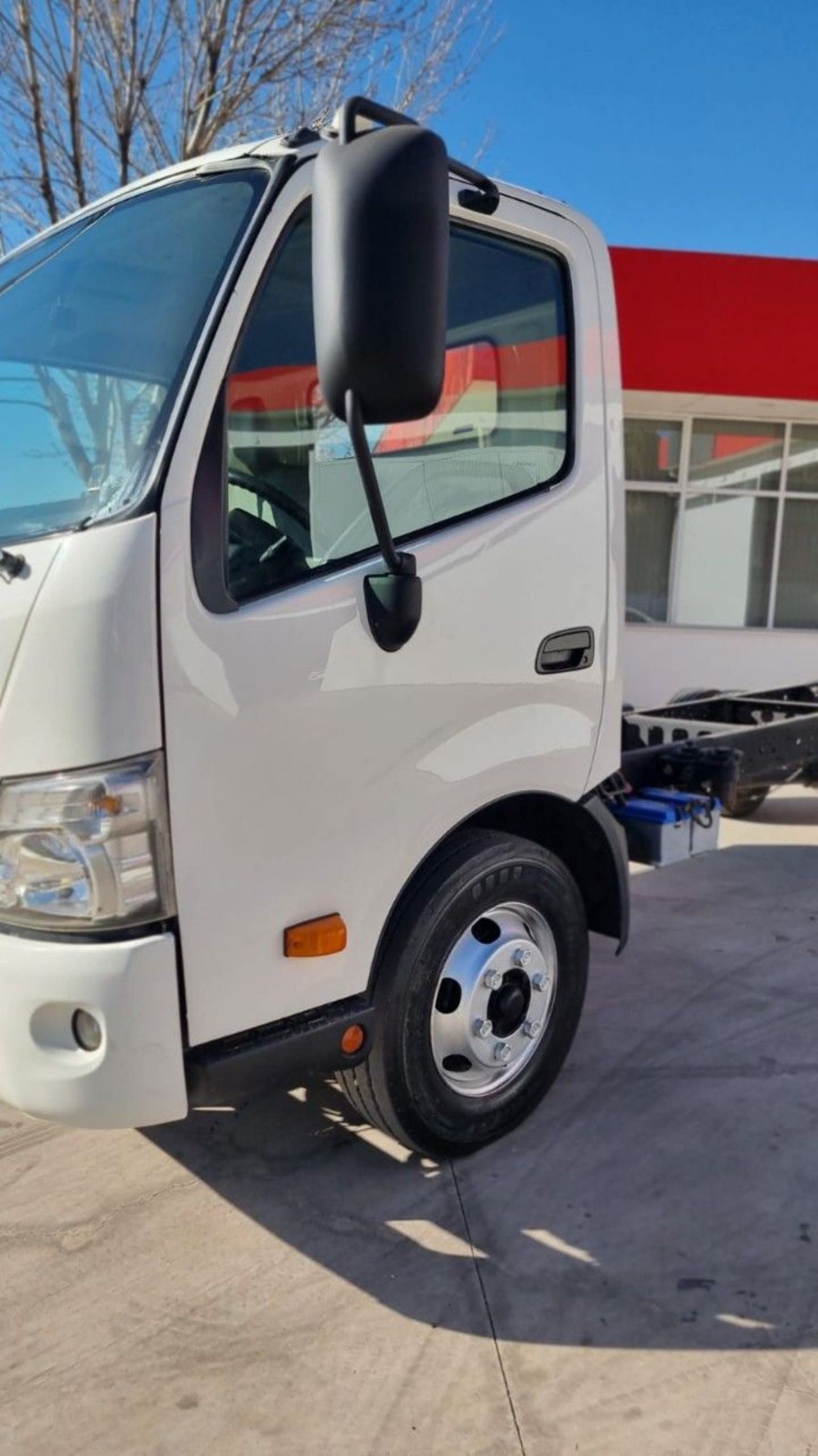 Hino Serie 300 Usado en Mendoza, deRuedas