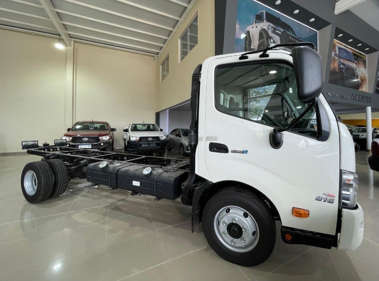 Hino Serie 300 Nuevo en San Juan, deRuedas