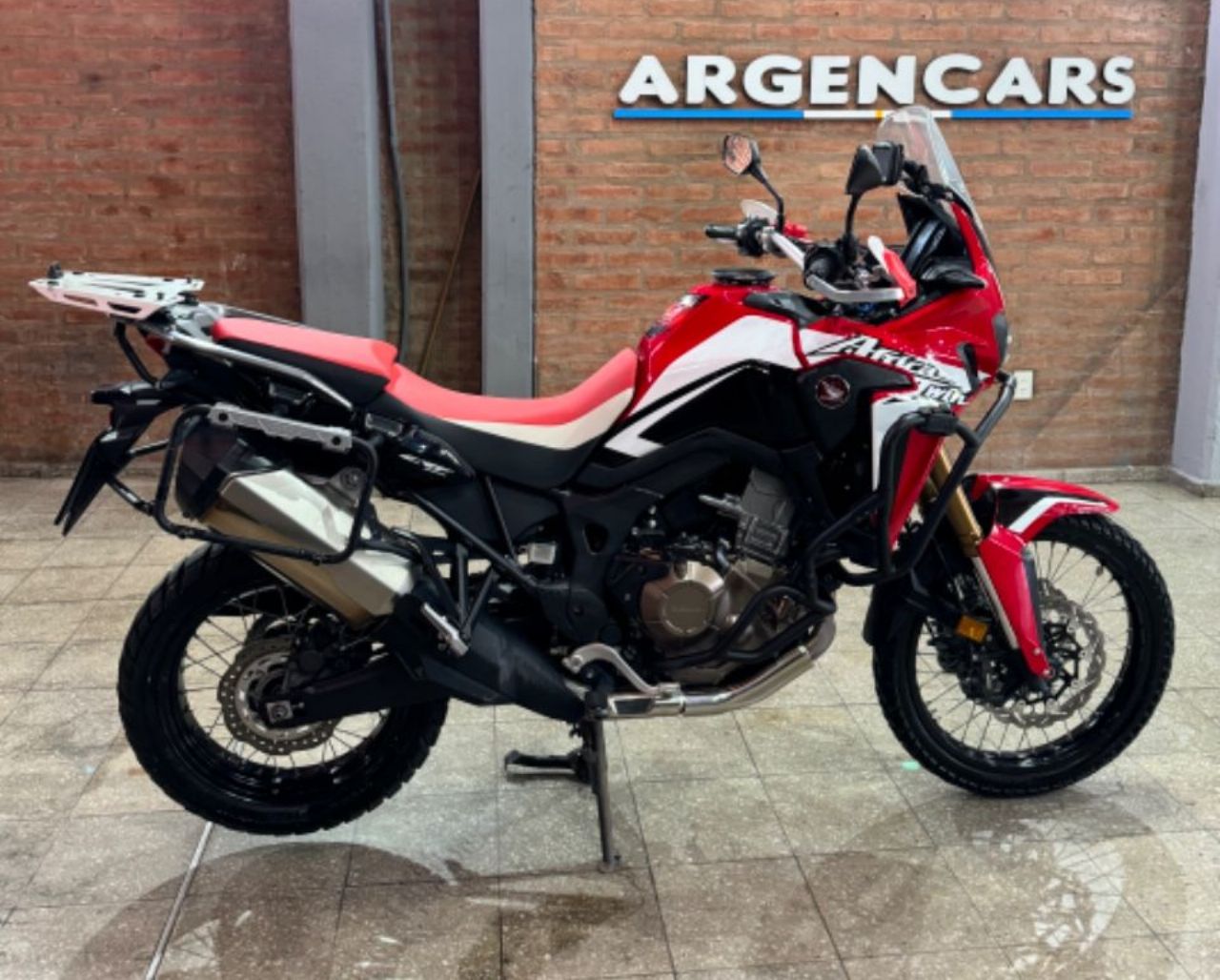 Honda Africa Twin Usada en San Juan, deRuedas