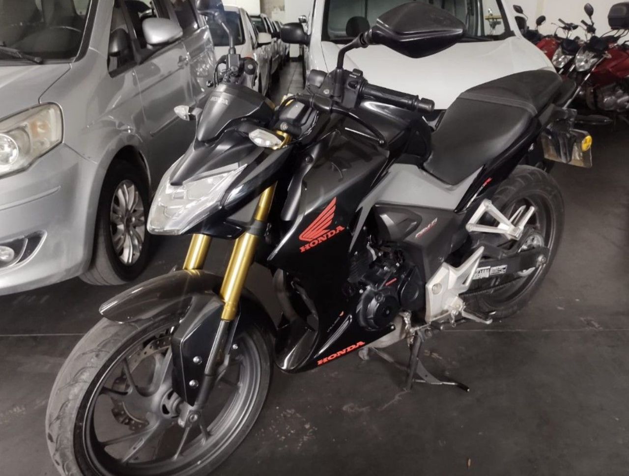 Honda CB Usada en Córdoba, deRuedas