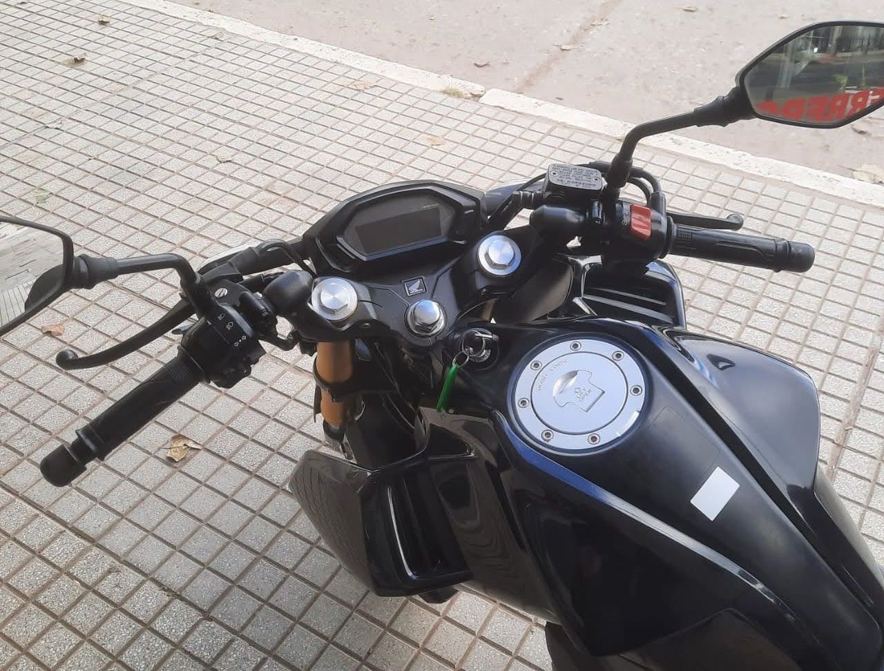 Honda CB Usada en Córdoba, deRuedas