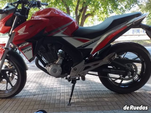 Honda CB Usada en Mendoza, deRuedas