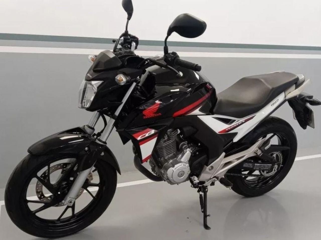 Honda CB Usada en Córdoba, deRuedas