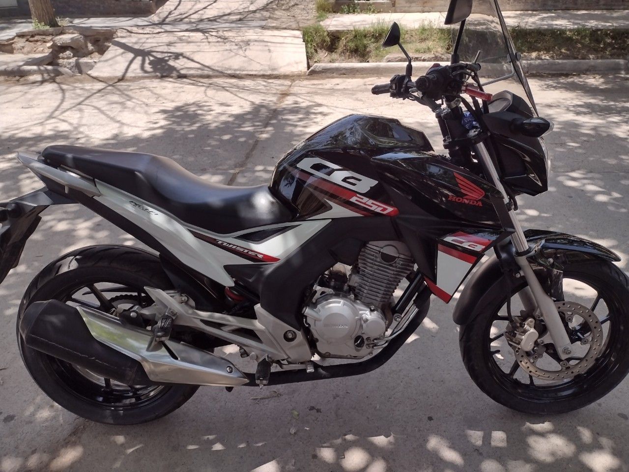 Honda CB Usada en Mendoza, deRuedas