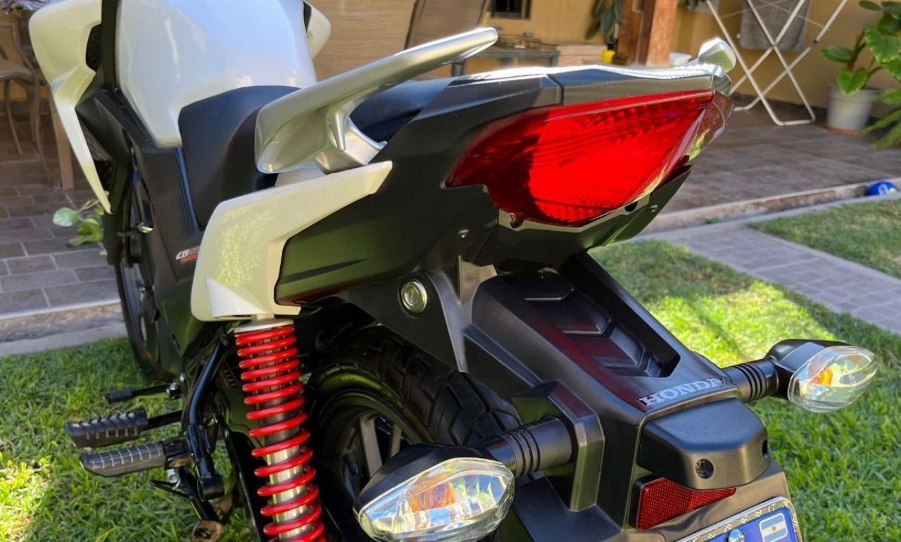 Honda CB Usada en Mendoza, deRuedas