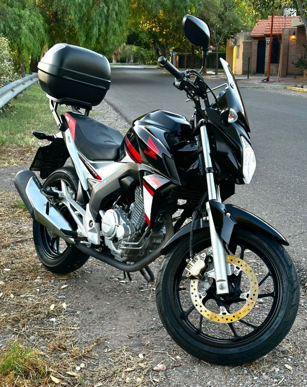 Honda CB Usada en San Juan, deRuedas