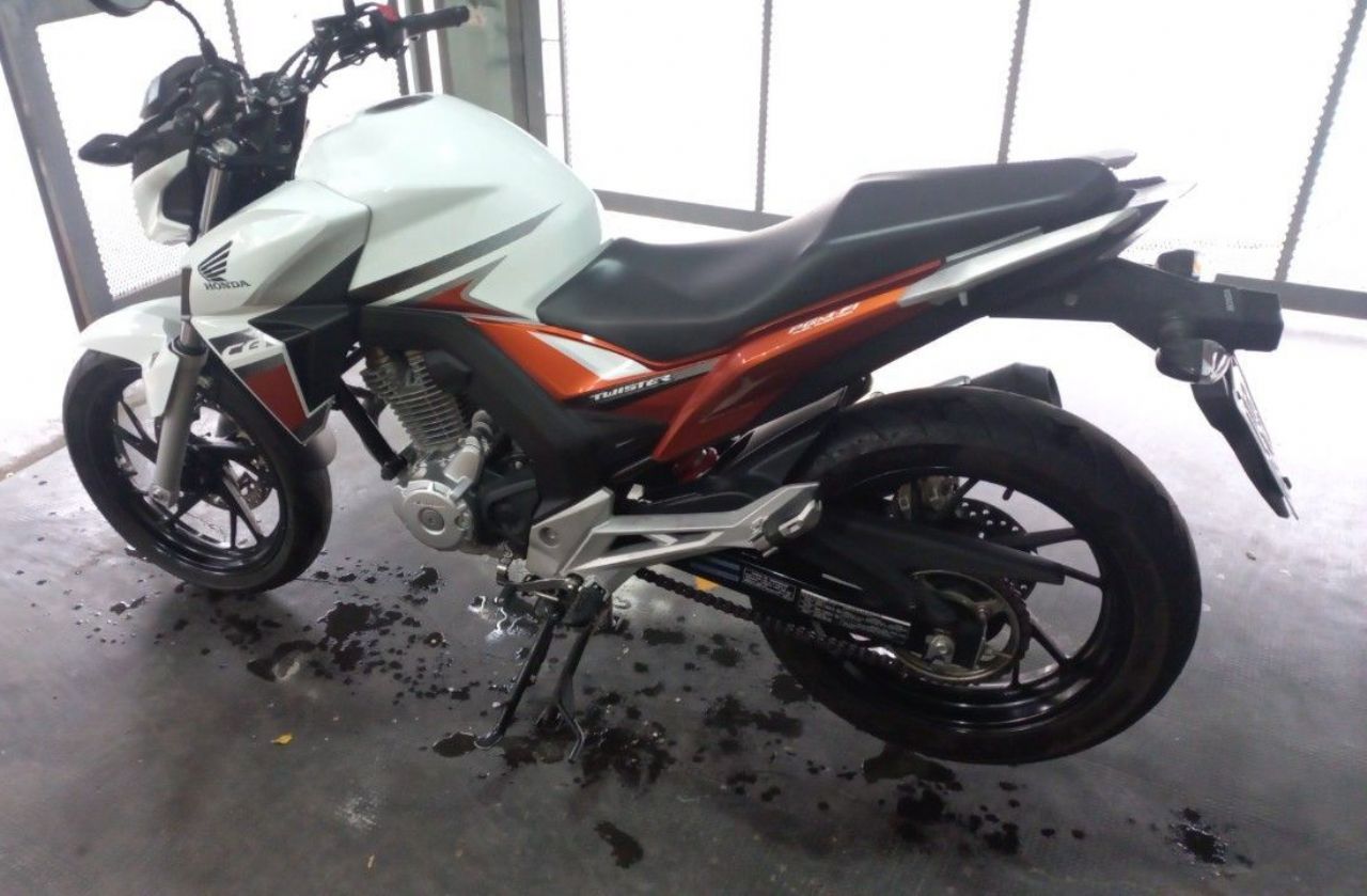 Honda CB Usada en Mendoza, deRuedas