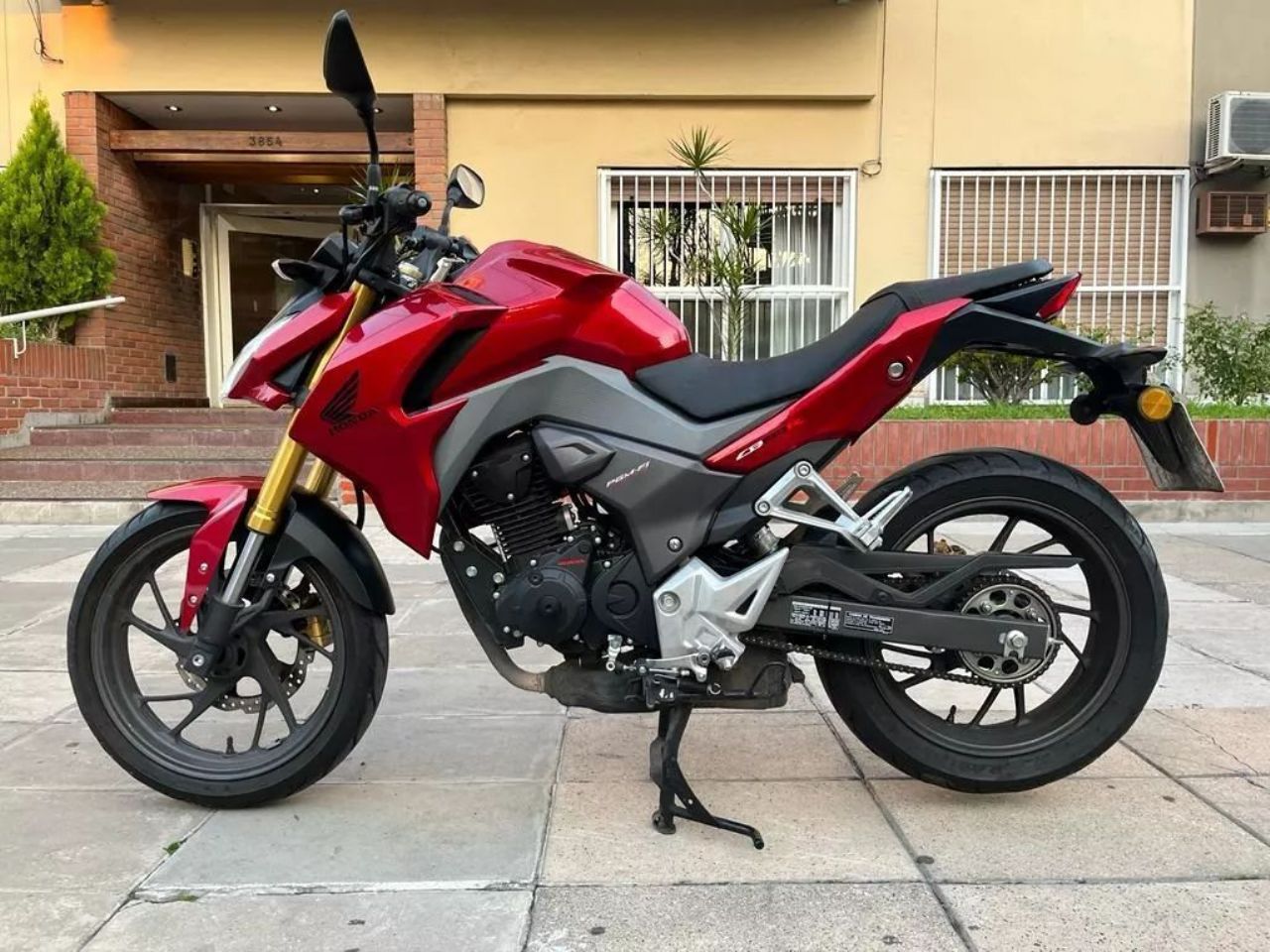 Honda CB Usada en Mendoza, deRuedas