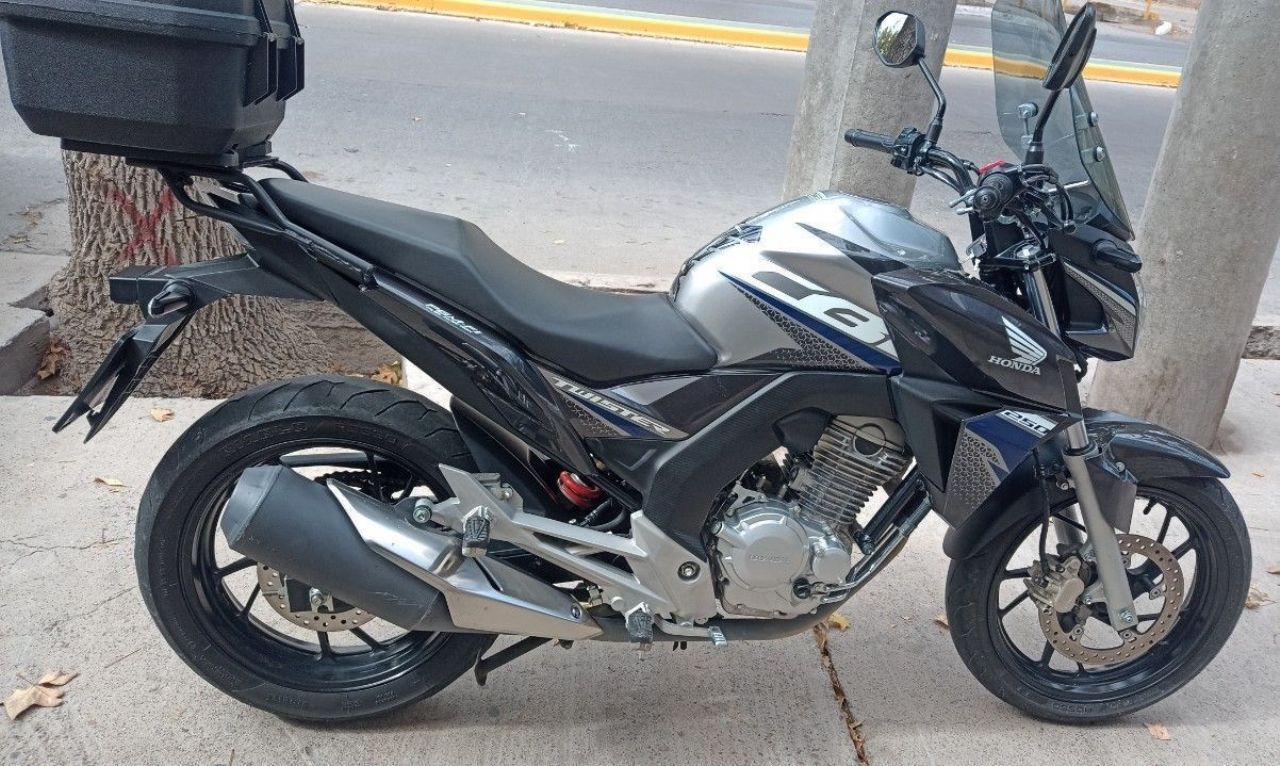 Honda CB Usada en Mendoza, deRuedas