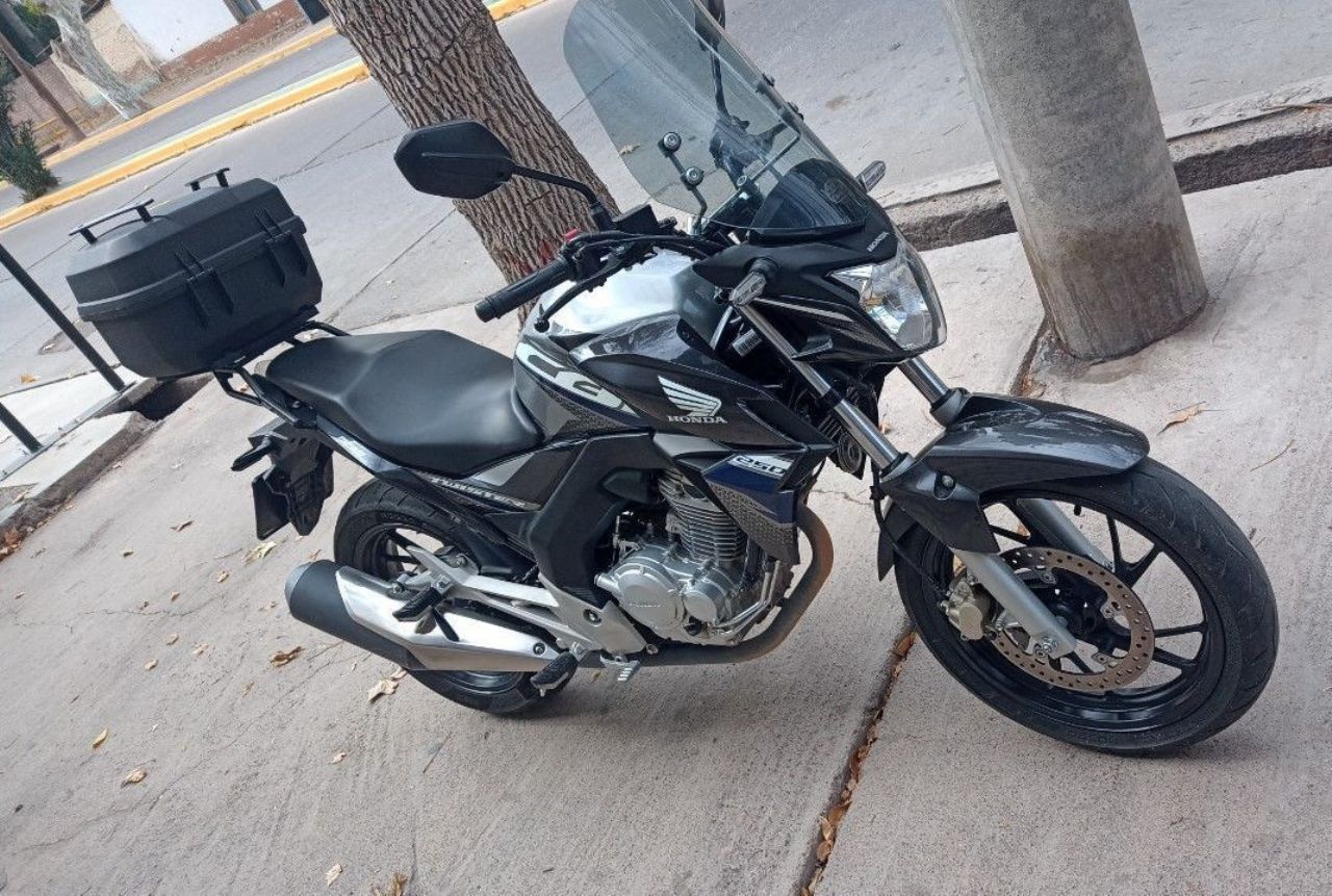 Honda CB Usada en Mendoza, deRuedas